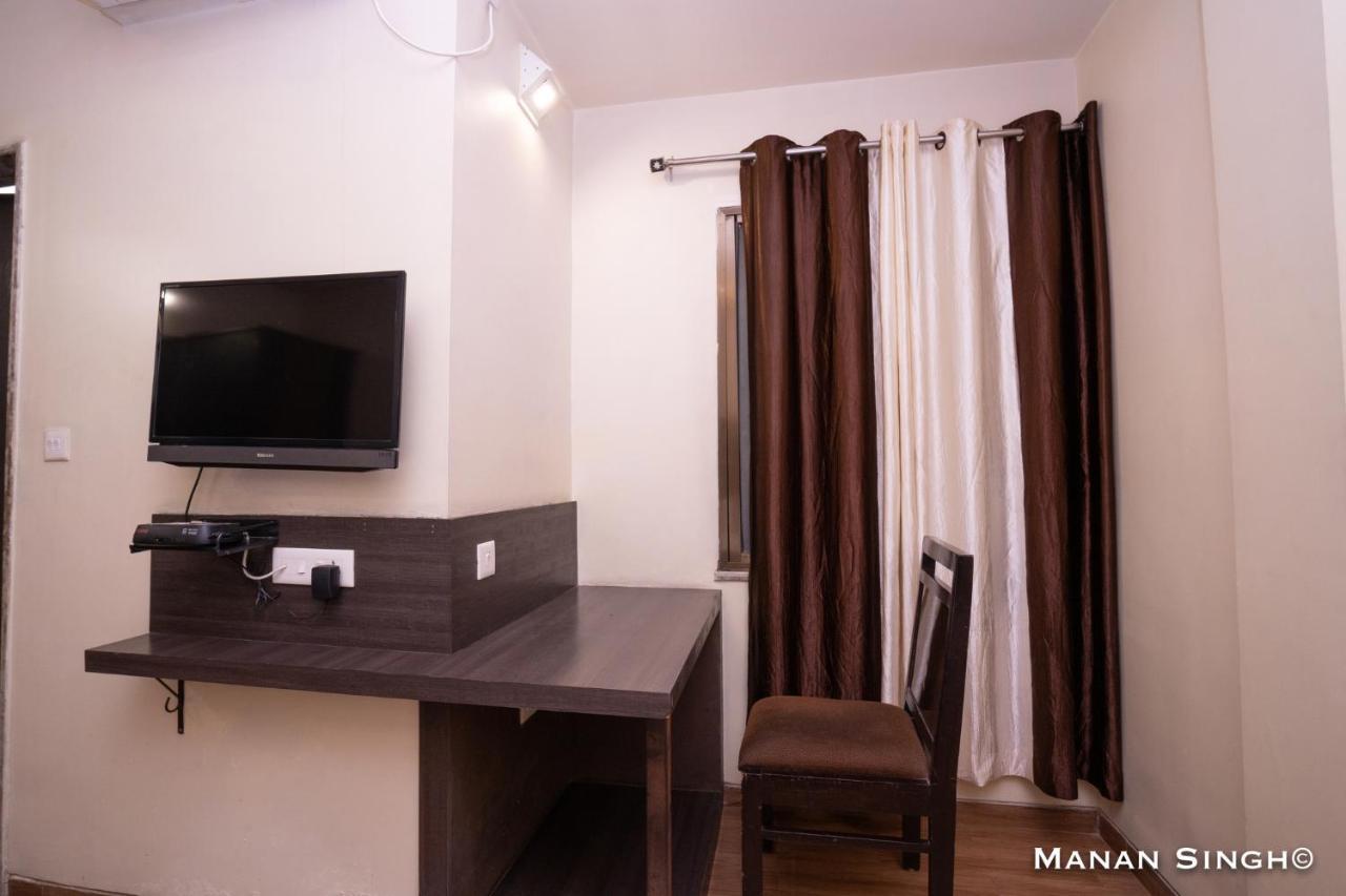 Hotel Samrat Jabalpur Exterior photo