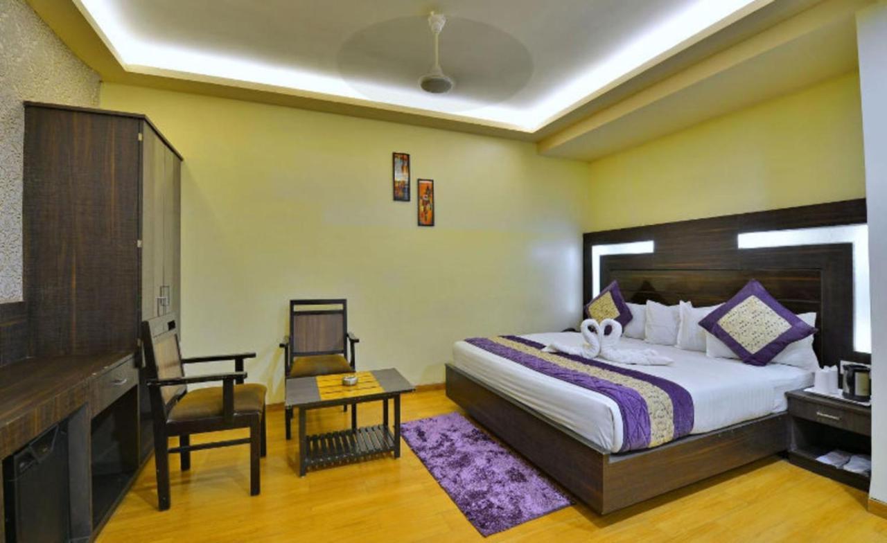 Hotel Samrat Jabalpur Exterior photo