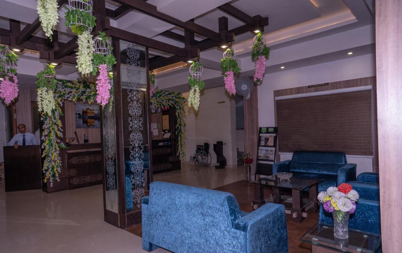 Hotel Samrat Jabalpur Exterior photo
