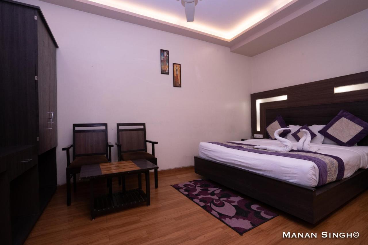 Hotel Samrat Jabalpur Exterior photo
