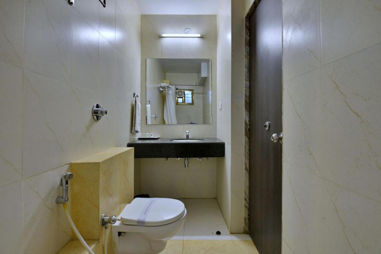 Hotel Samrat Jabalpur Exterior photo