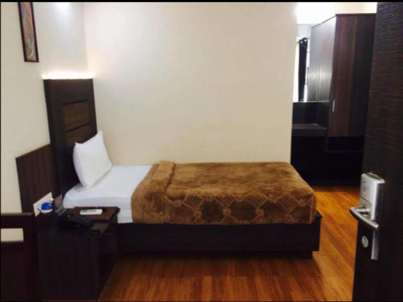Hotel Samrat Jabalpur Exterior photo